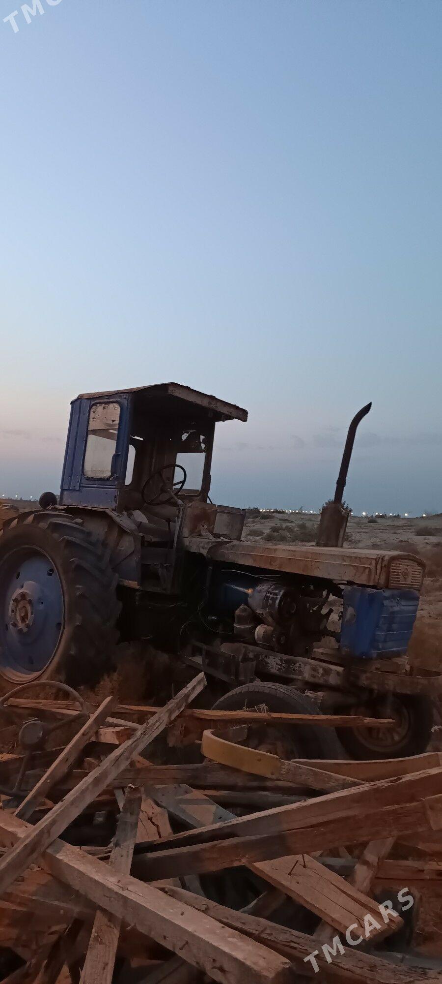 MTZ T-28 1983 - 26 000 TMT - Aşgabat - img 1