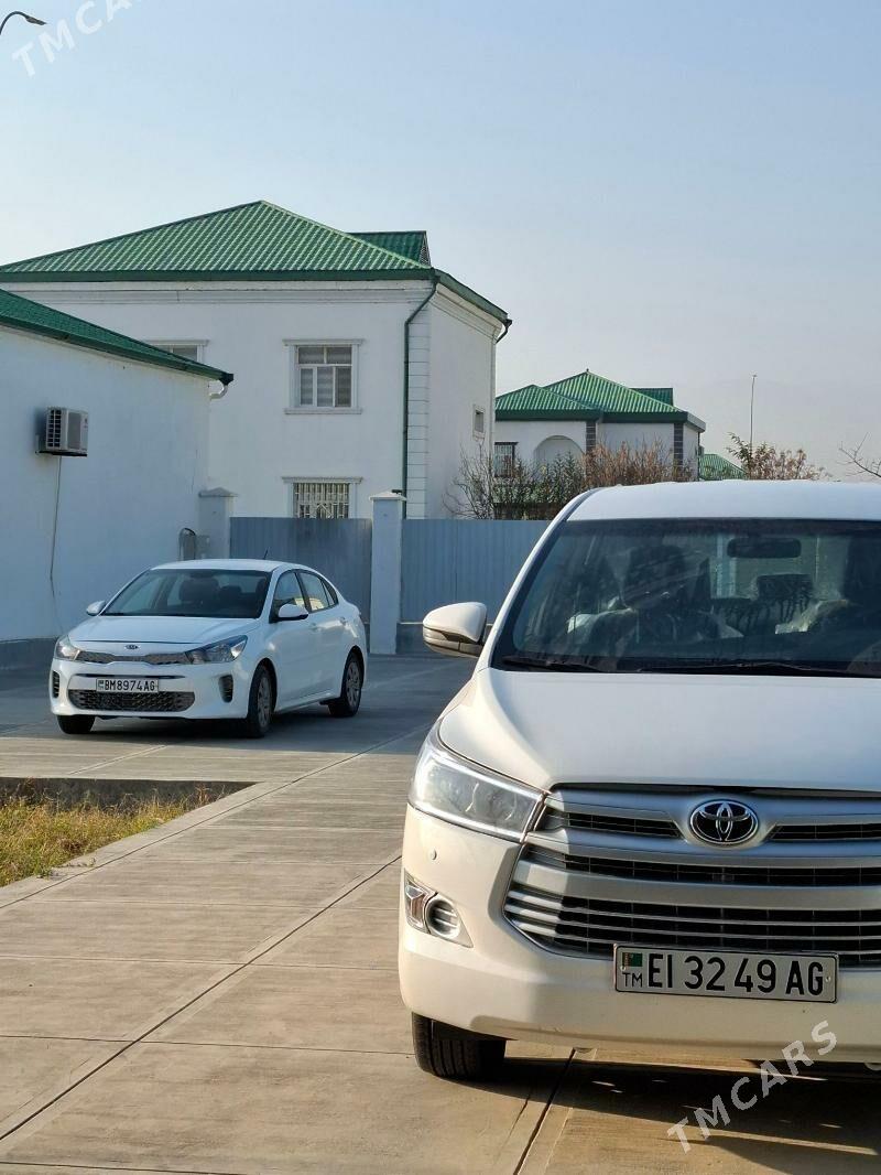 Toyota Innova 2022 - 270 000 TMT - Aşgabat - img 8