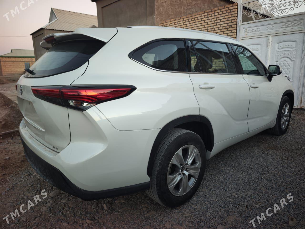 Toyota Highlander 2021 - 550 000 TMT - Büzmeýin - img 2