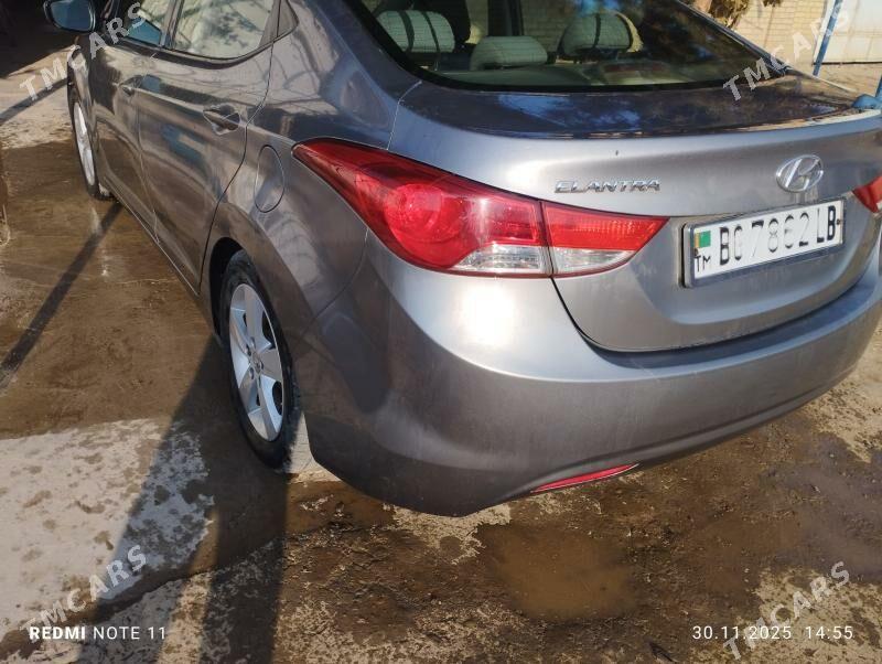 Hyundai Elantra 2011 - 140 000 TMT - Дянев - img 7
