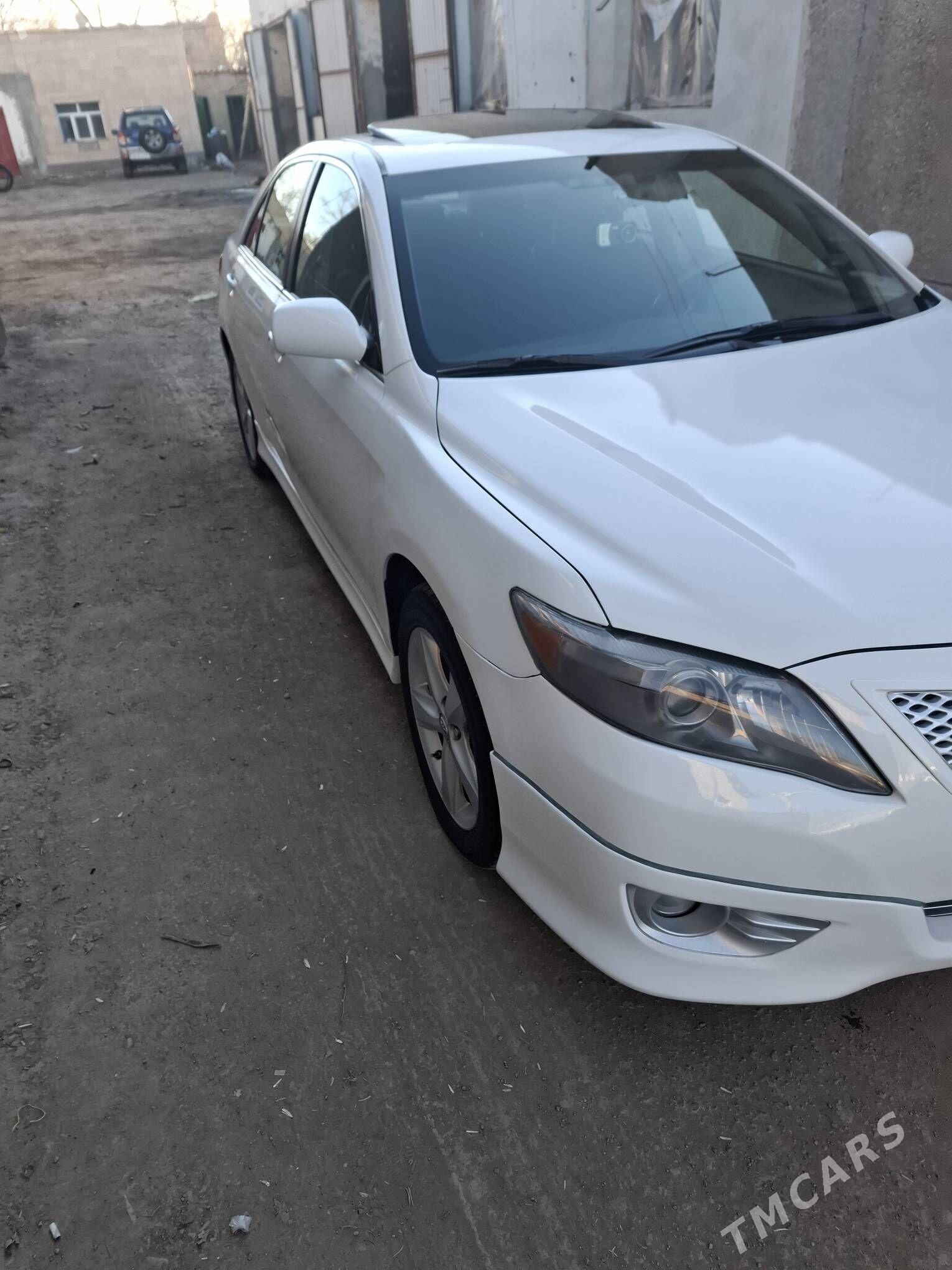Toyota Camry 2011 - 280 000 TMT - Кёнеургенч - img 5