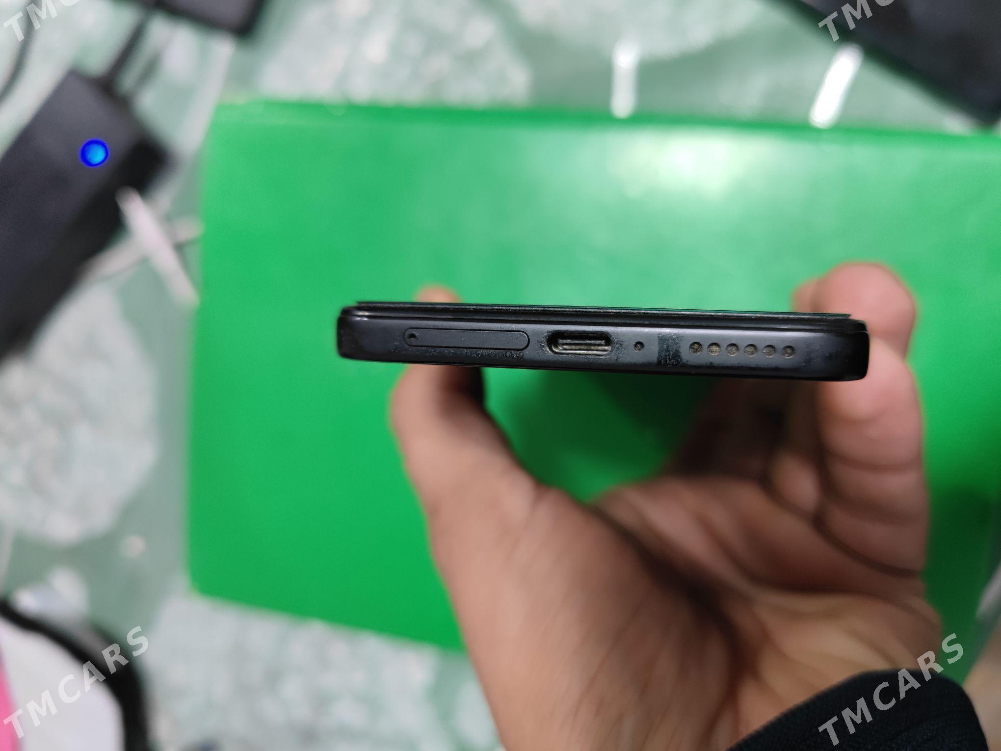 POCO X4 PRO 5G 8/256 - Mary - img 7