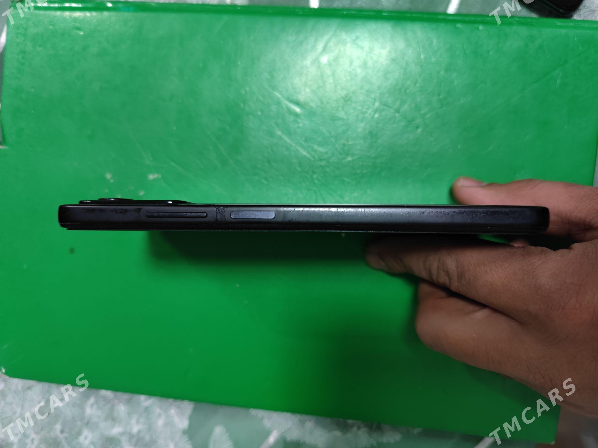 POCO X4 PRO 5G 8/256 - Mary - img 4