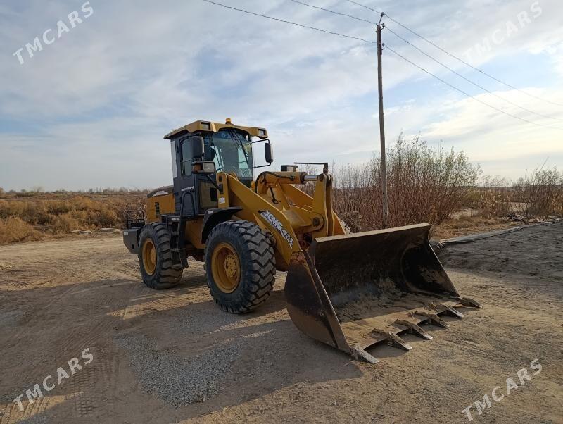 XCMG LW300F 2014 - 420 000 TMT - Кёнеургенч - img 3