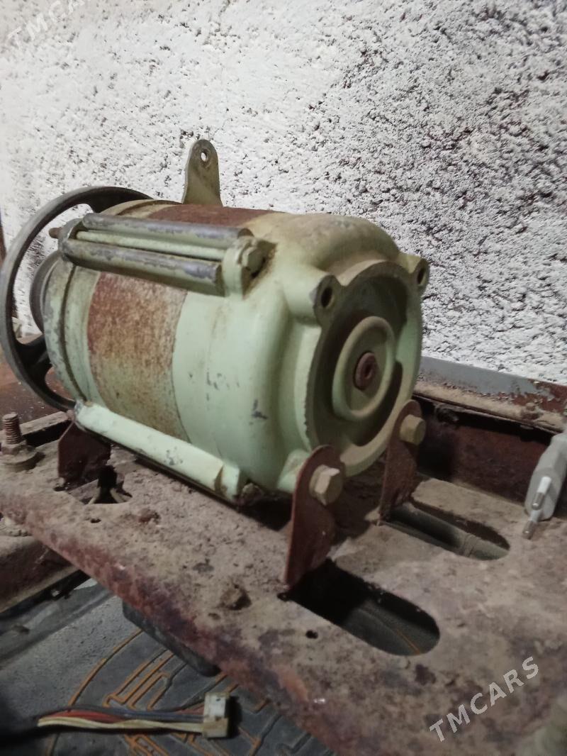 Kır maşynyň matorjygy - Балканабат - img 2