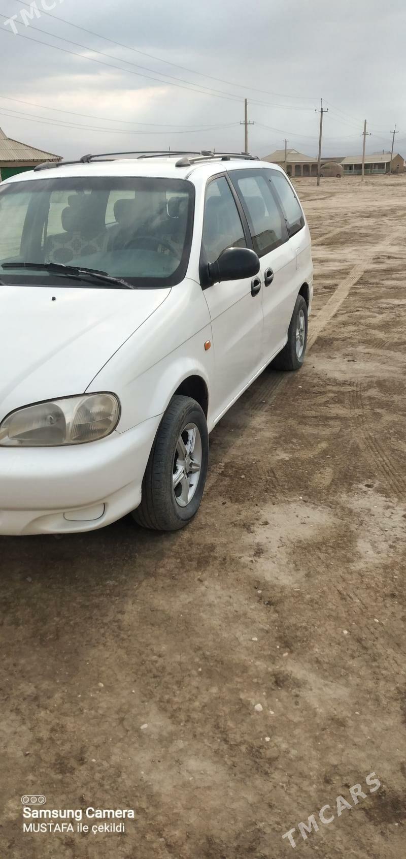 Kia Carnival 2000 - 40 000 TMT - Эсенгулы - img 1
