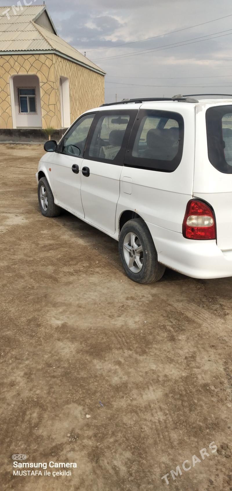 Kia Carnival 2000 - 40 000 TMT - Эсенгулы - img 5