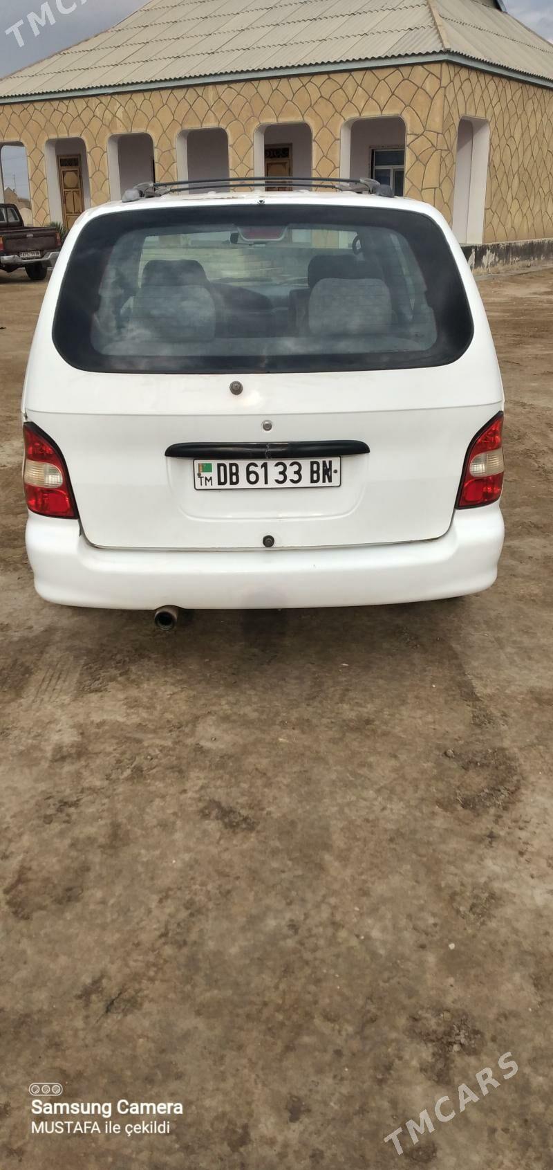 Kia Carnival 2000 - 40 000 TMT - Эсенгулы - img 7