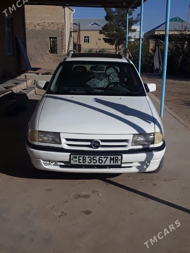 Opel Astra 1993 - 43 000 TMT - Мургап - img 2