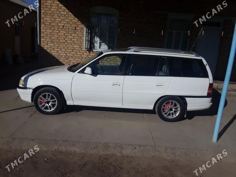 Opel Astra 1993 - 43 000 TMT - Мургап - img 3