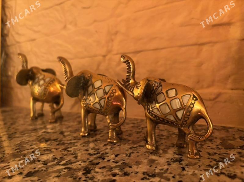 Скульптуры слонов - Ашхабад - img 2