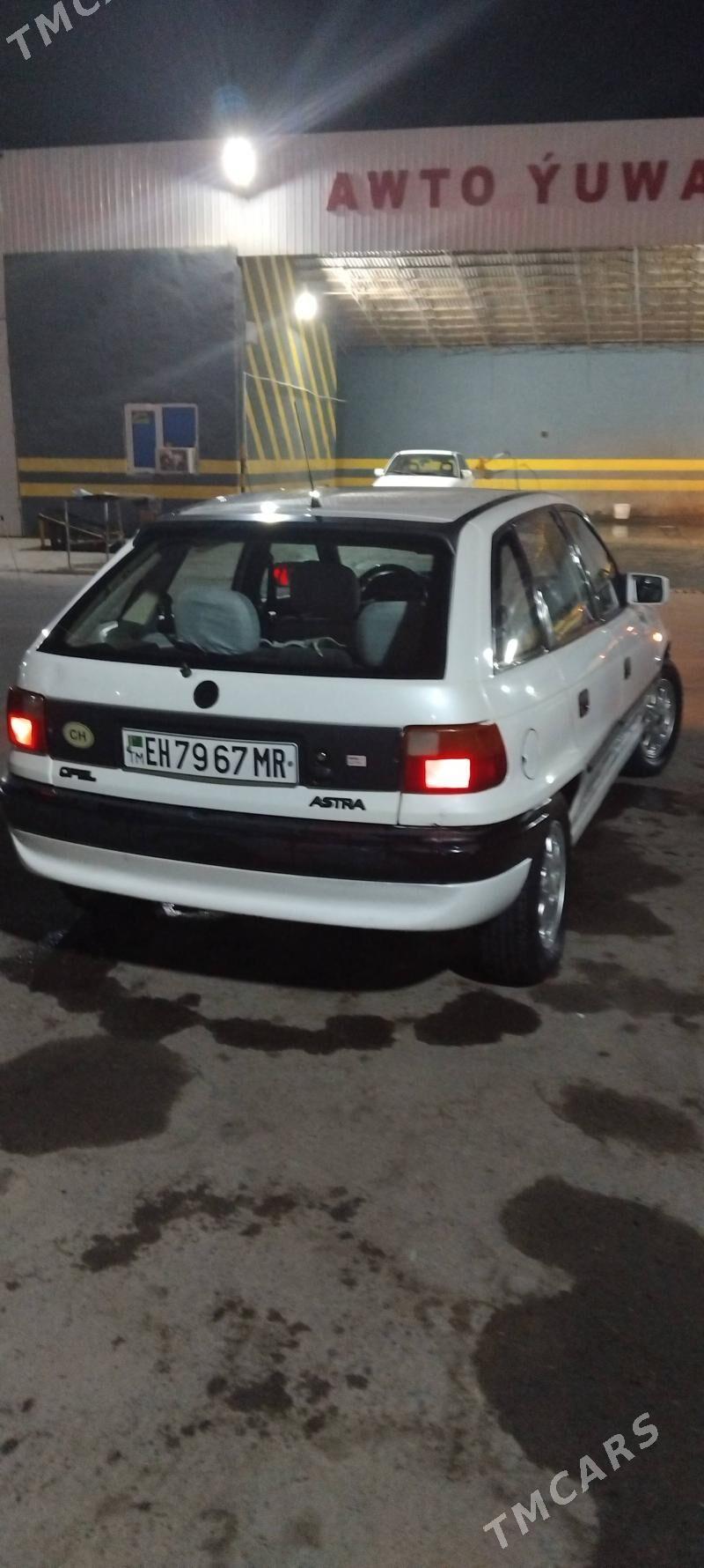 Opel Astra 1992 - 35 000 TMT - Mary - img 10