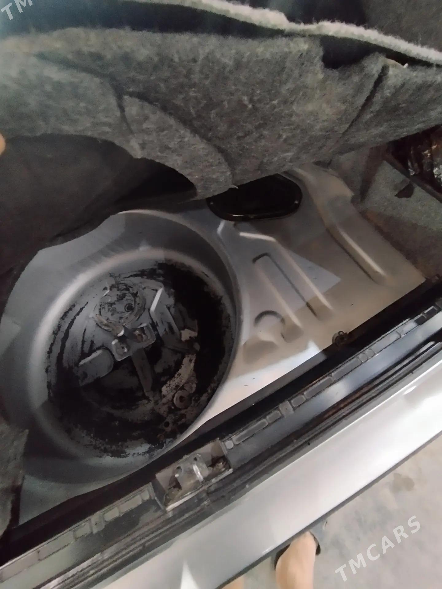 BMW 525 1993 - 100 000 TMT - Baýramaly - img 4