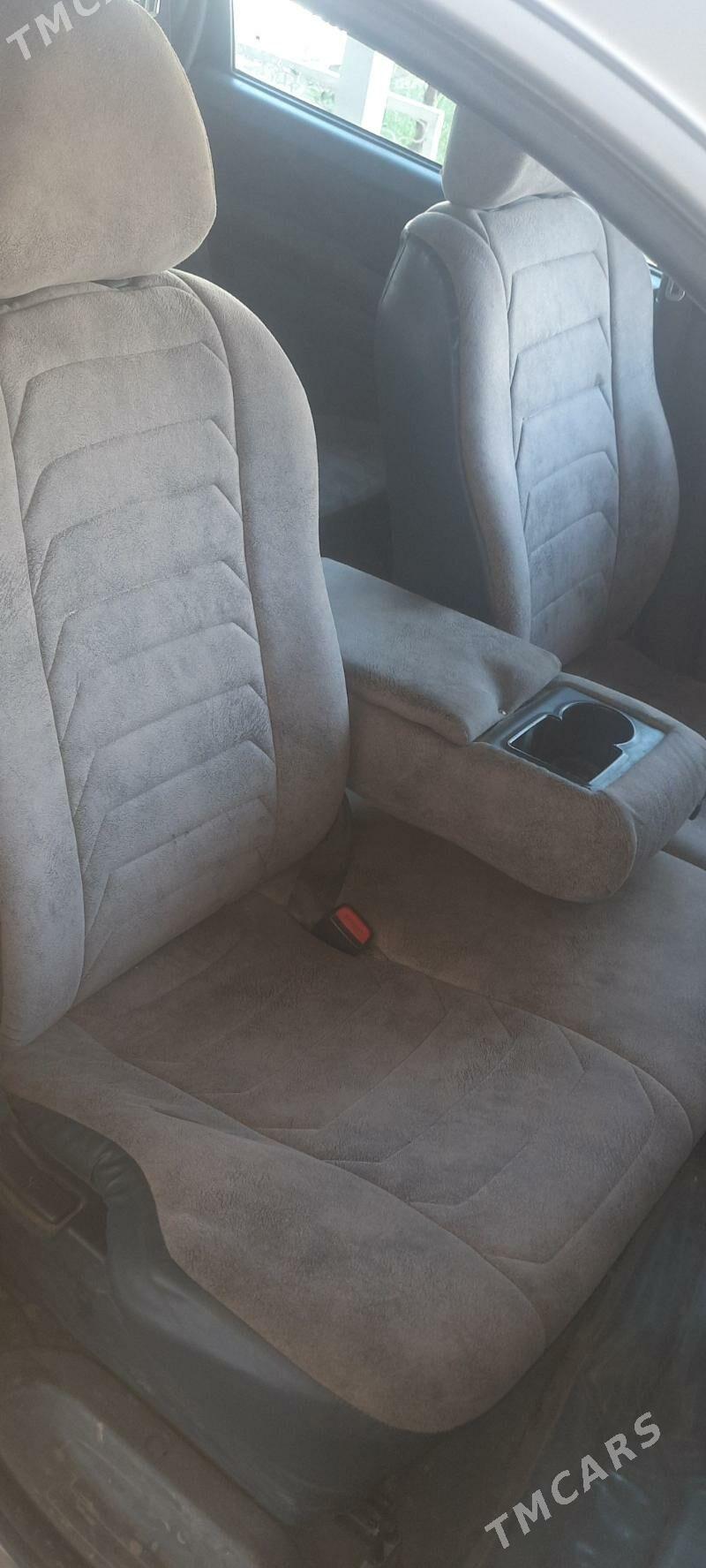 Toyota Sienna 2001 - 95 000 TMT - Gubadag - img 4