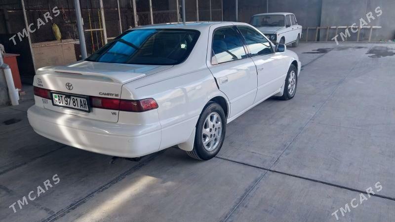 Toyota Camry 1999 - 155 000 TMT - Теджен - img 9