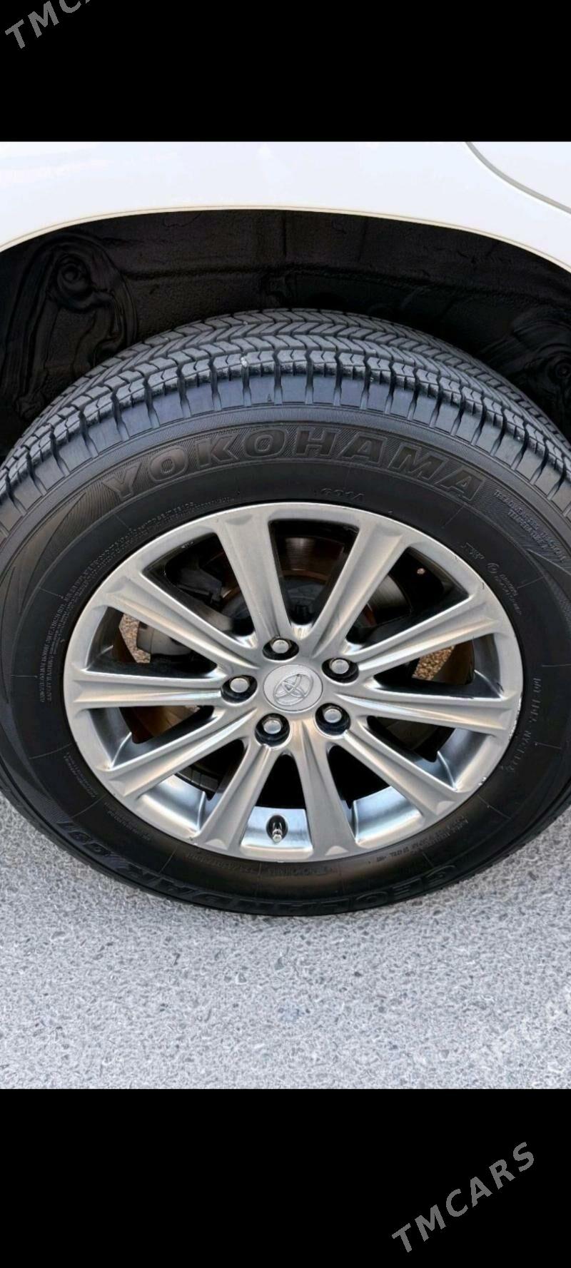 Toyota 4Runner 2012 - 225 000 TMT - Багир - img 2