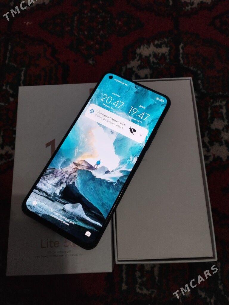 Xiaomi 11 Lite  8/128gb - 30 mkr - img 2