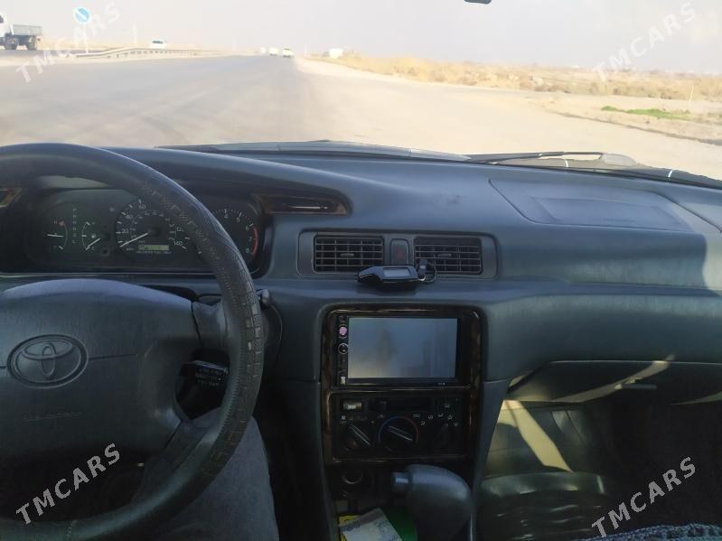 Toyota Camry 1998 - 120 000 TMT - Туркменабат - img 4
