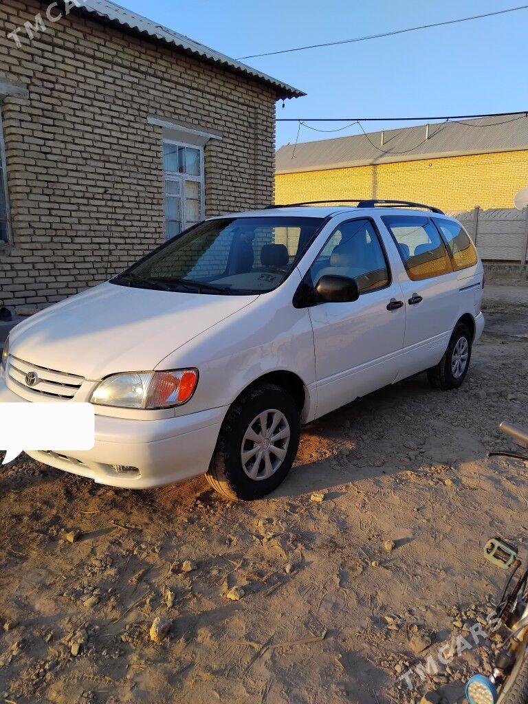 Toyota Sienna 2002 - 175 000 TMT - Сакарчага - img 2