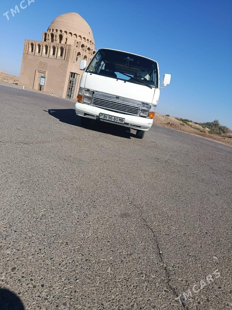 Toyota Hiace 1988 - 30 000 TMT - Murgap - img 2