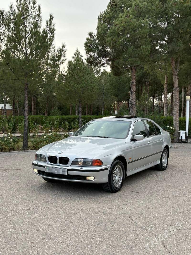 BMW E39 1999 - 100 000 TMT - Балканабат - img 9