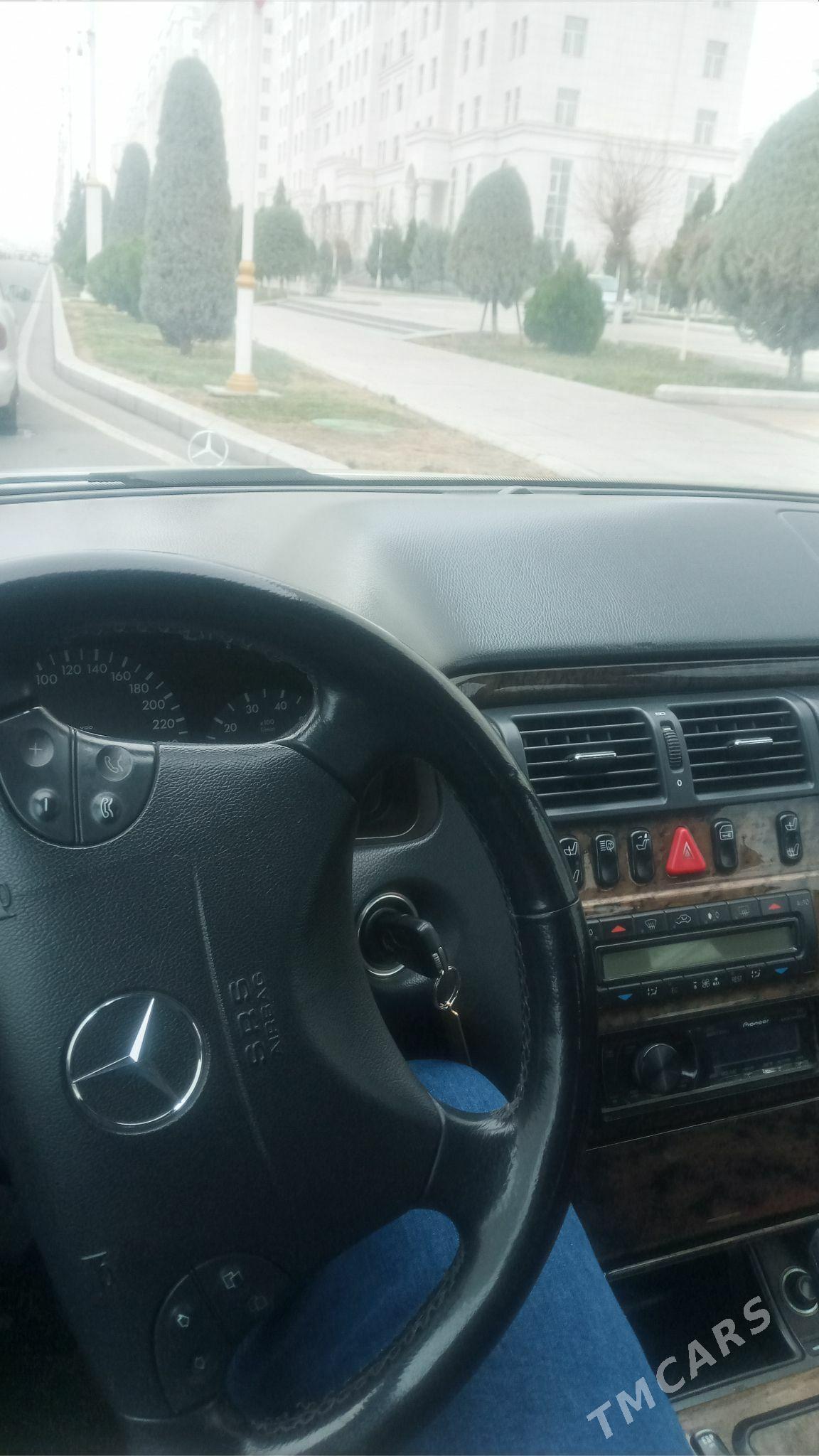 Mercedes-Benz E320 2001 - 130 000 TMT - Гёкдепе - img 5