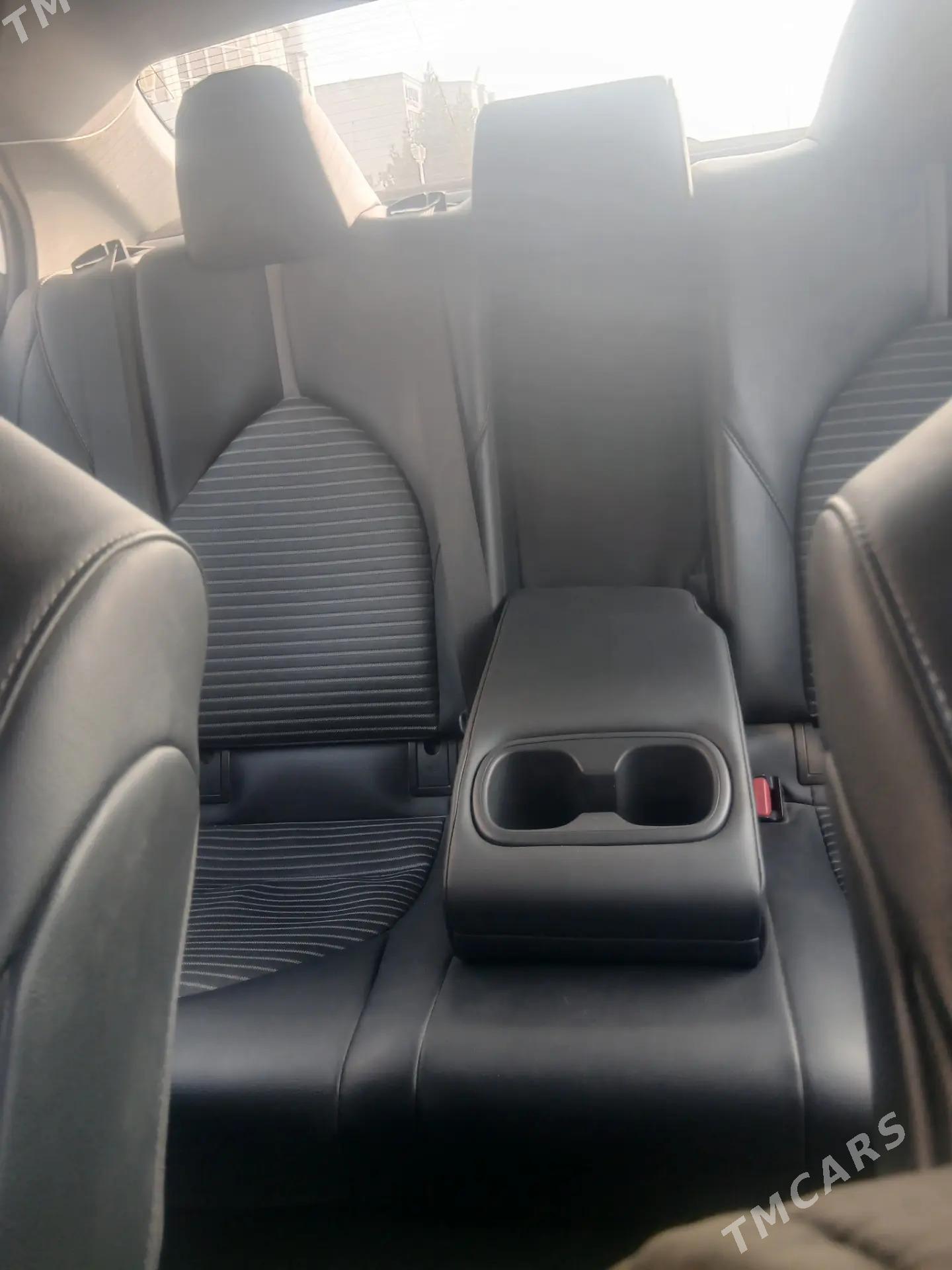 Toyota Camry 2021 - 300 000 TMT - Фарап - img 3