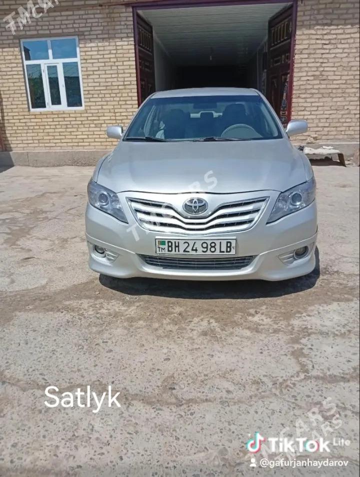 Toyota Camry 2010 - 195 000 TMT - Дянев - img 3