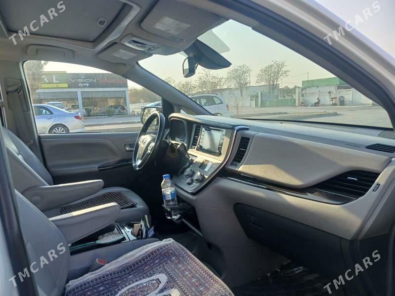 Toyota Sienna 2018 - 410 000 TMT - Köşi - img 5