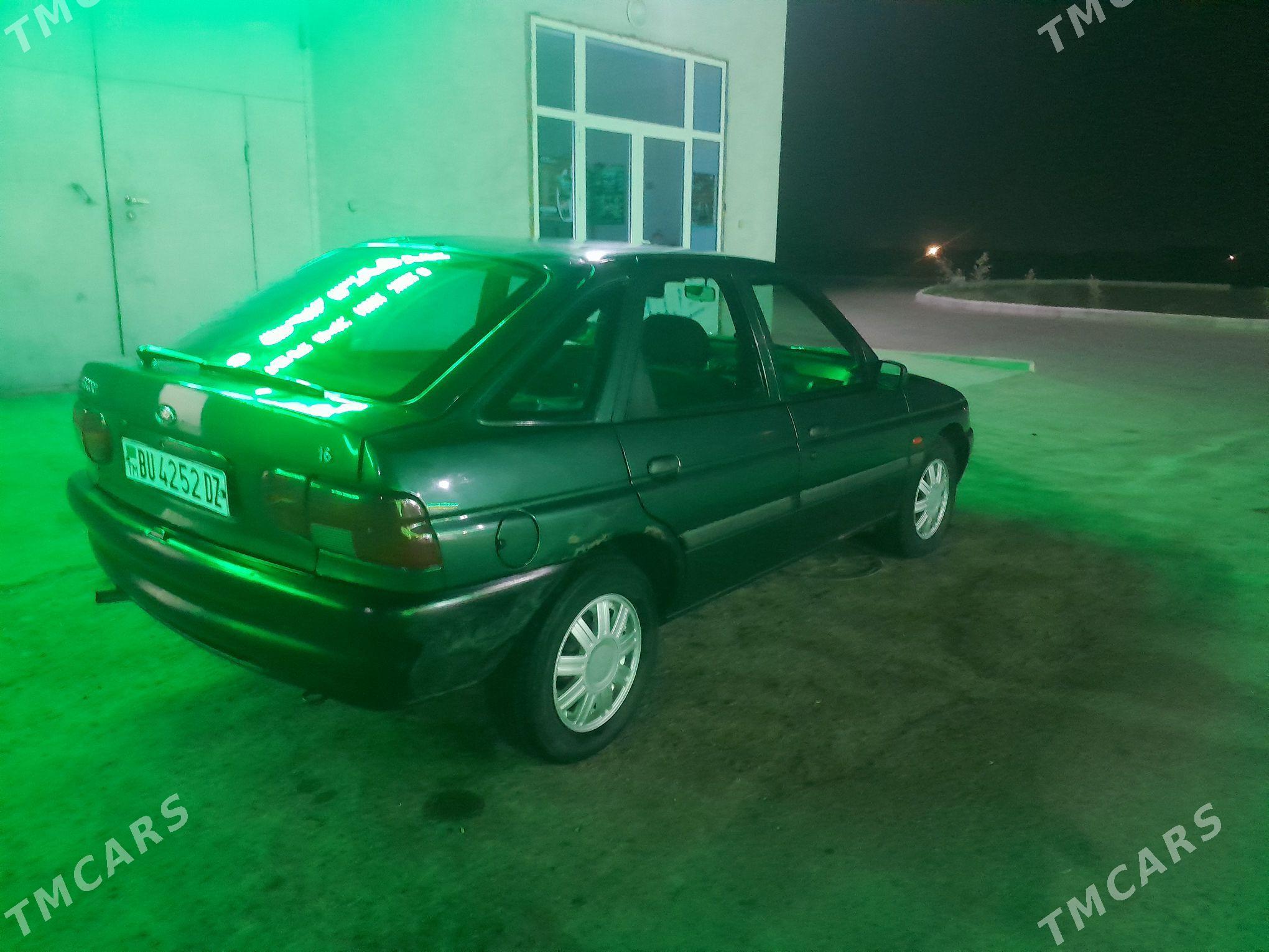 Ford Escort 1998 - 17 000 TMT - Şabat etr. - img 3
