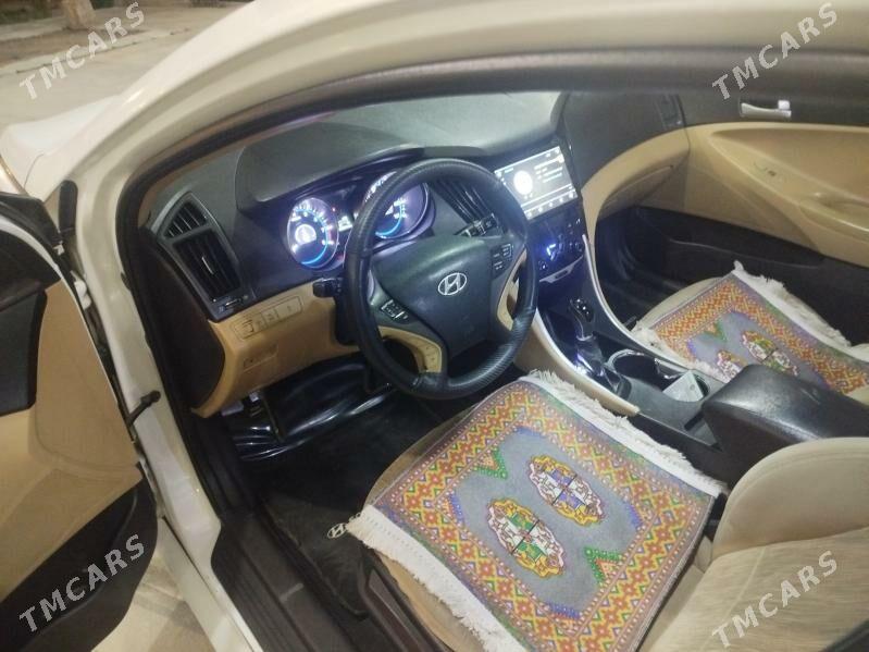 Hyundai Sonata 2011 - 145 000 TMT - Мары - img 2