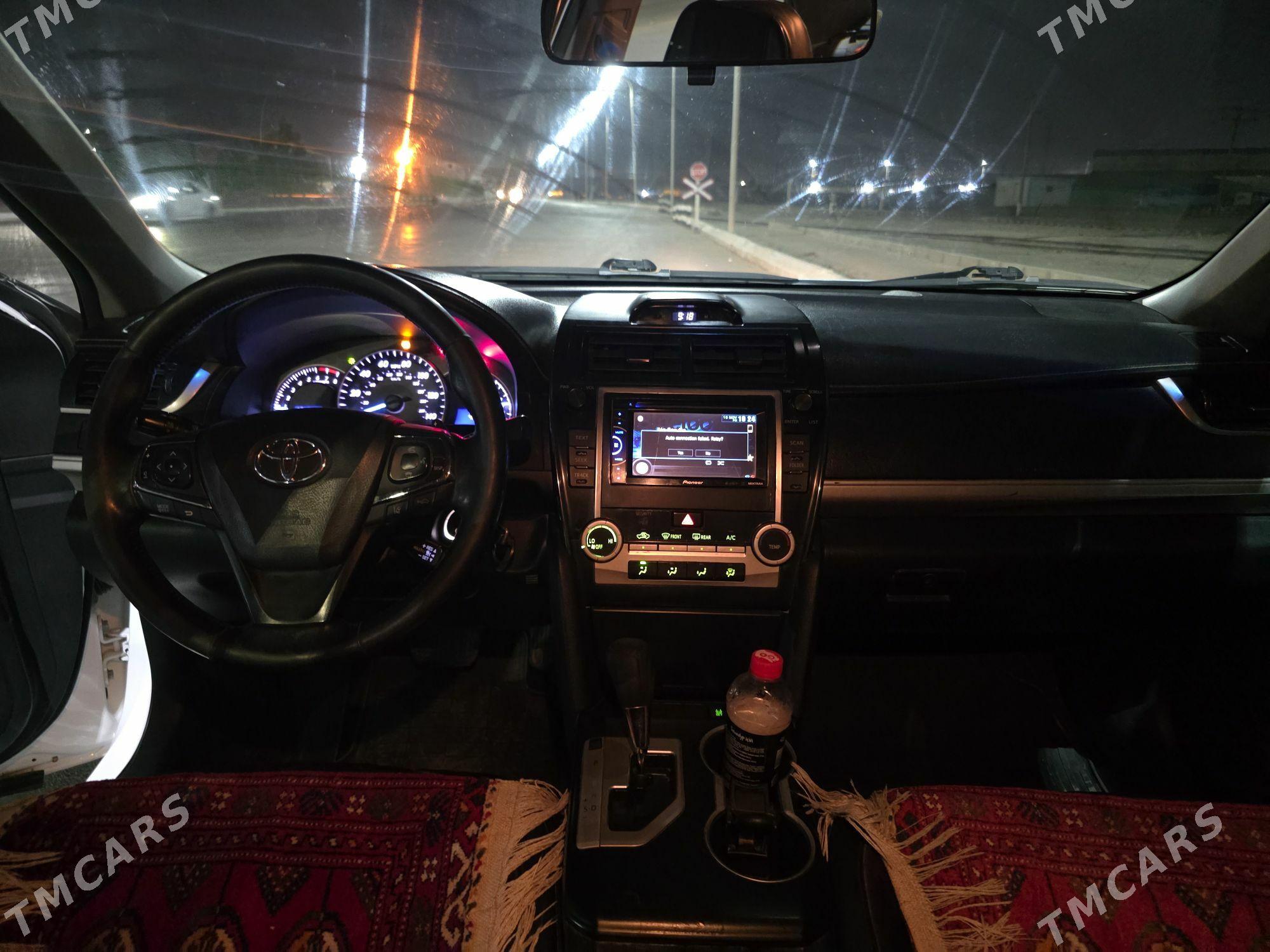 Toyota Camry 2017 - 200 000 TMT - Ýolöten - img 6