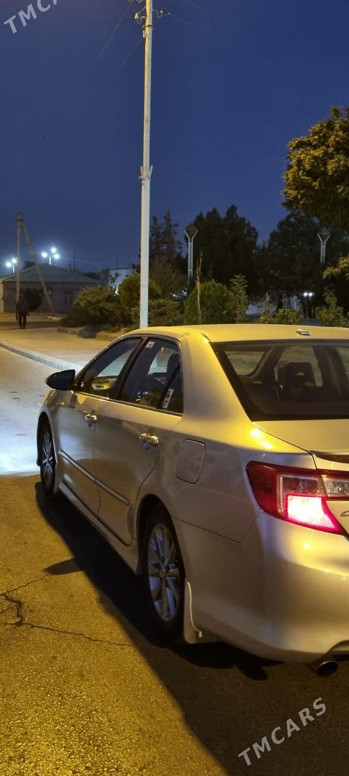 Toyota Camry 2014 - 258 000 TMT - Бузмеин ГРЭС - img 3