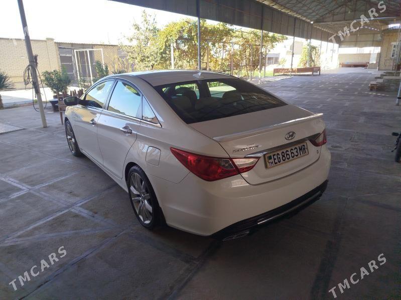 Hyundai Sonata 2011 - 145 000 TMT - Мары - img 5