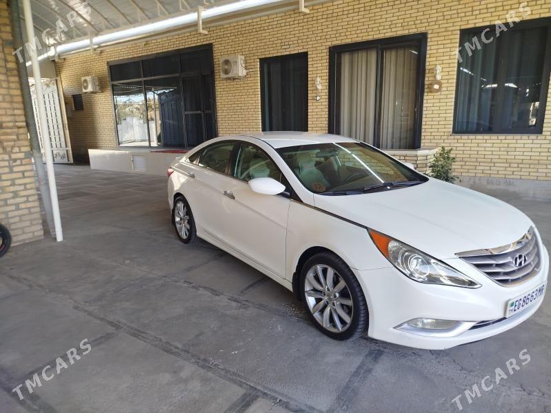 Hyundai Sonata 2011 - 145 000 TMT - Мары - img 8
