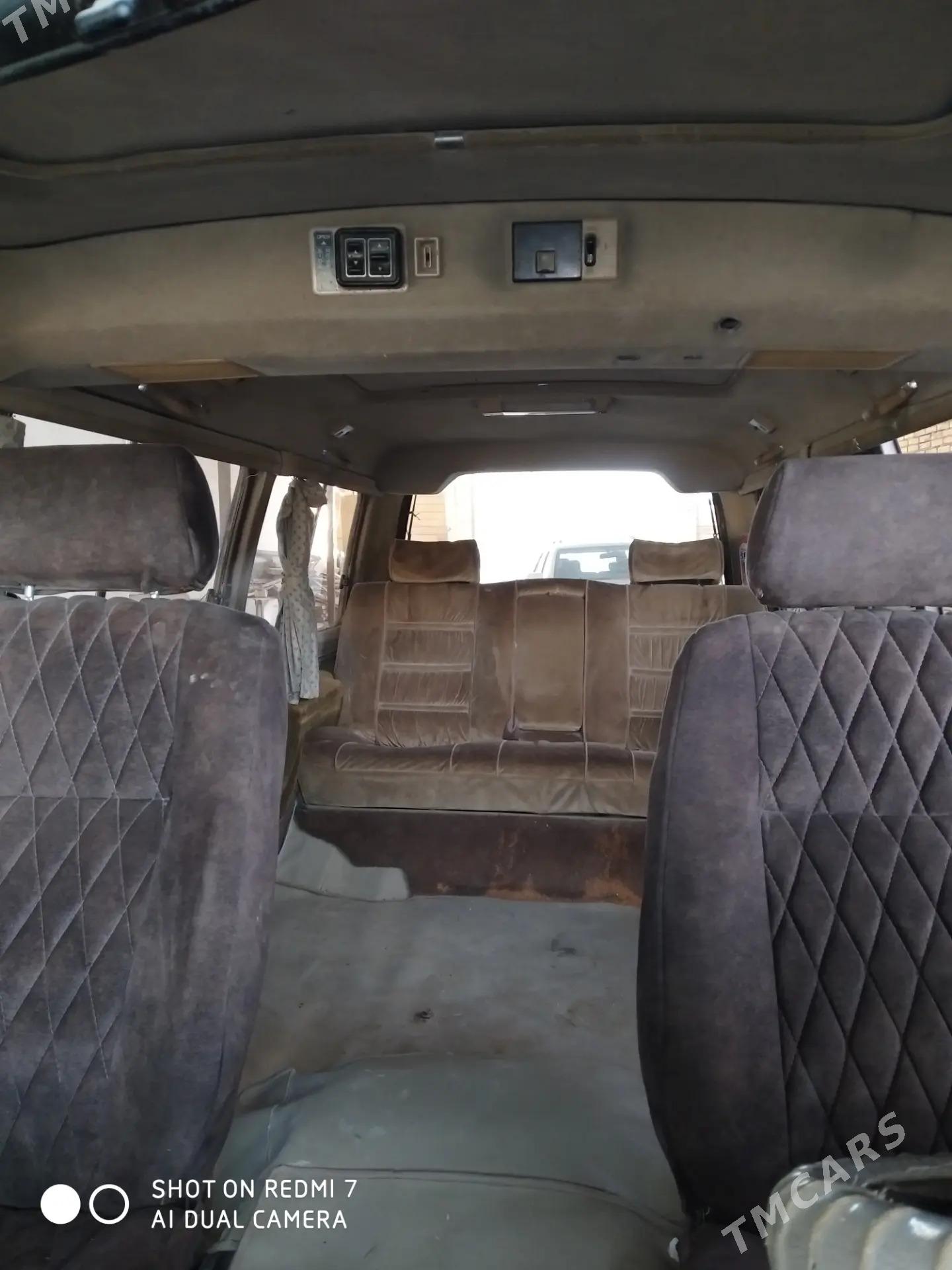 Toyota Hiace 1989 - 85 000 TMT - Мары - img 7