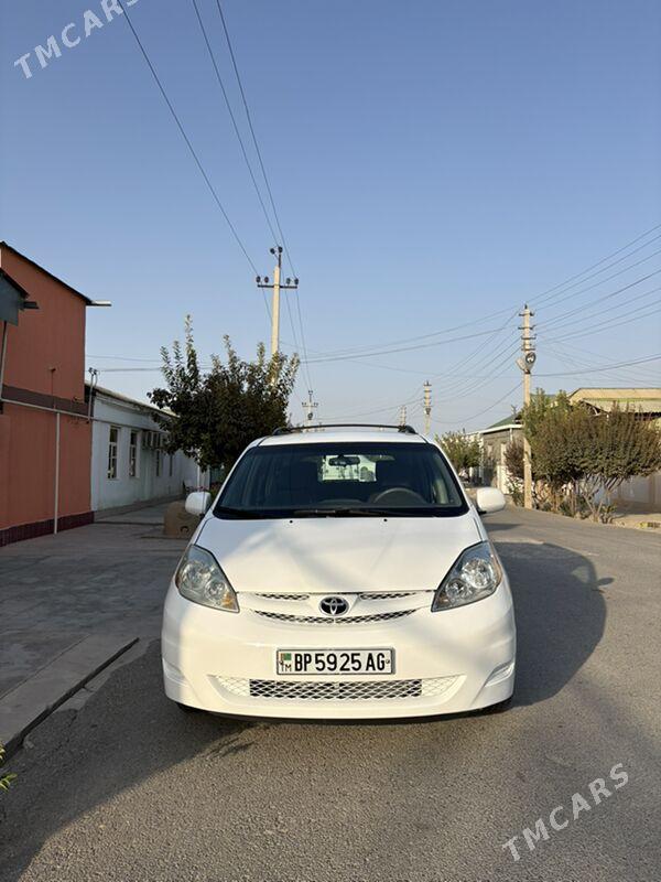 Toyota Sienna 2006 - 250 000 TMT - Ашхабад - img 2