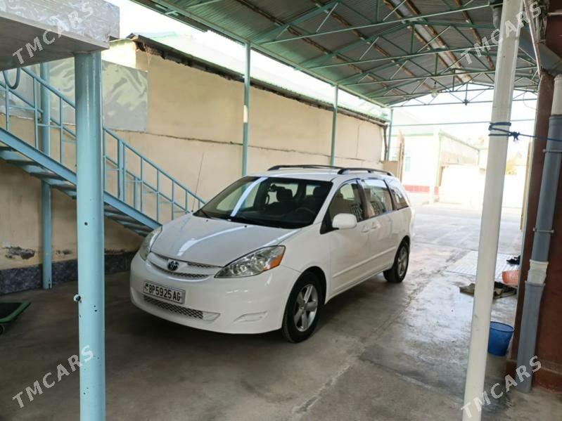 Toyota Sienna 2006 - 250 000 TMT - Ашхабад - img 4