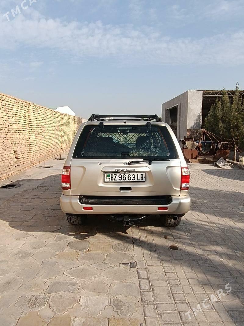 Nissan Pathfinder 2002 - 105 000 TMT - Фарап - img 6