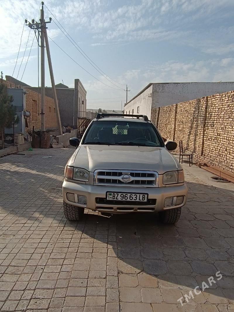 Nissan Pathfinder 2002 - 105 000 TMT - Фарап - img 3