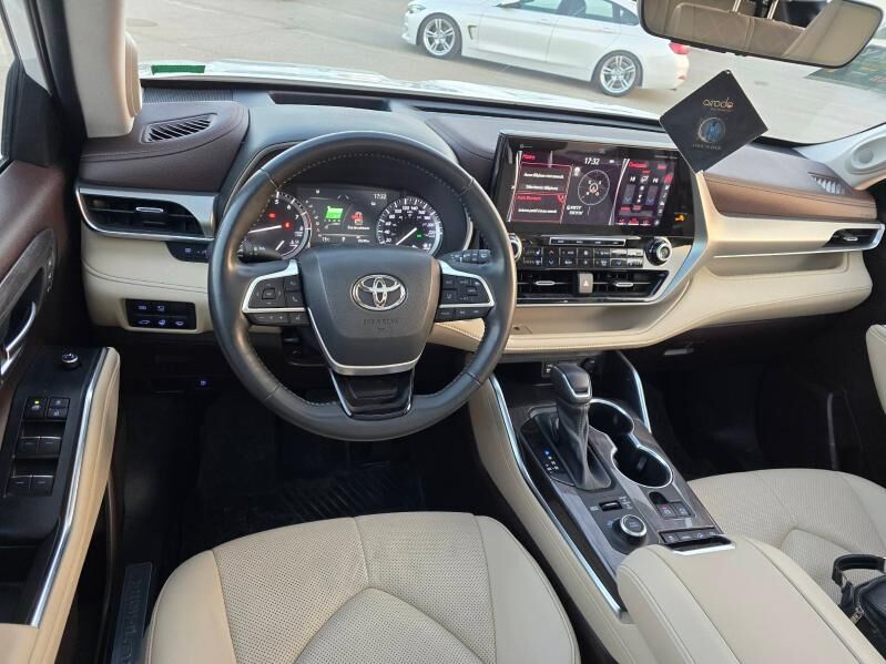 Toyota Highlander 2022 - 735 000 TMT - Ашхабад - img 4