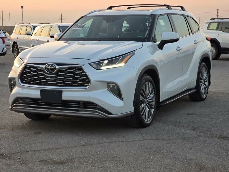 Toyota Highlander 2022 - 735 000 TMT - Ашхабад - img 3