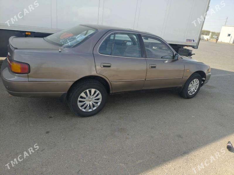 Toyota Camry 1993 - 95 000 TMT - Губадаг - img 3