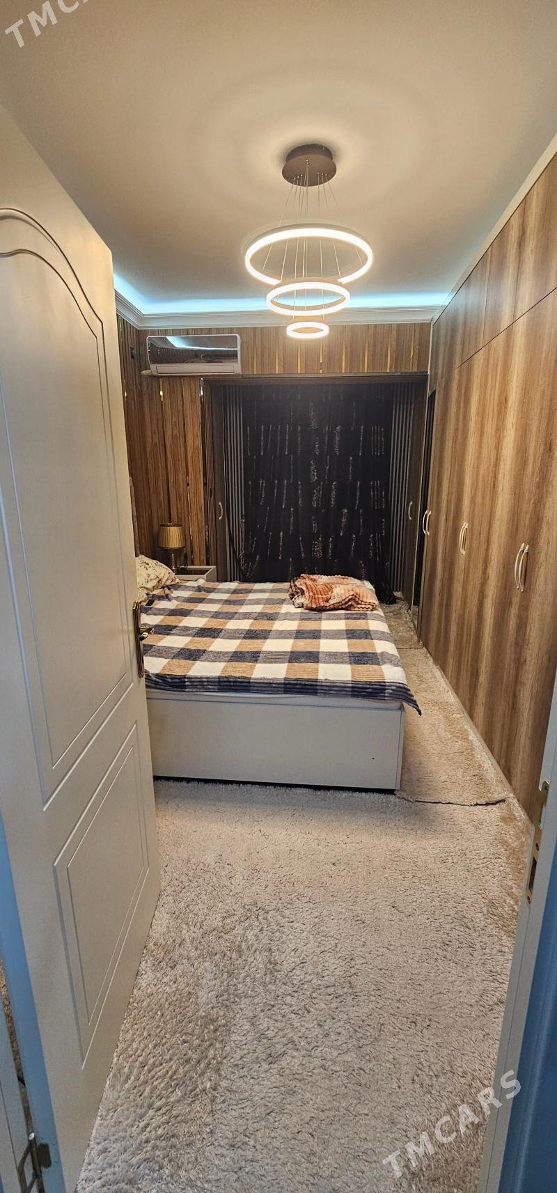 arenda jay gowdan - Howdan "W" - img 8