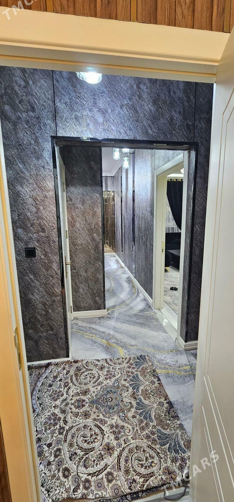 arenda jay gowdan - Howdan "W" - img 3