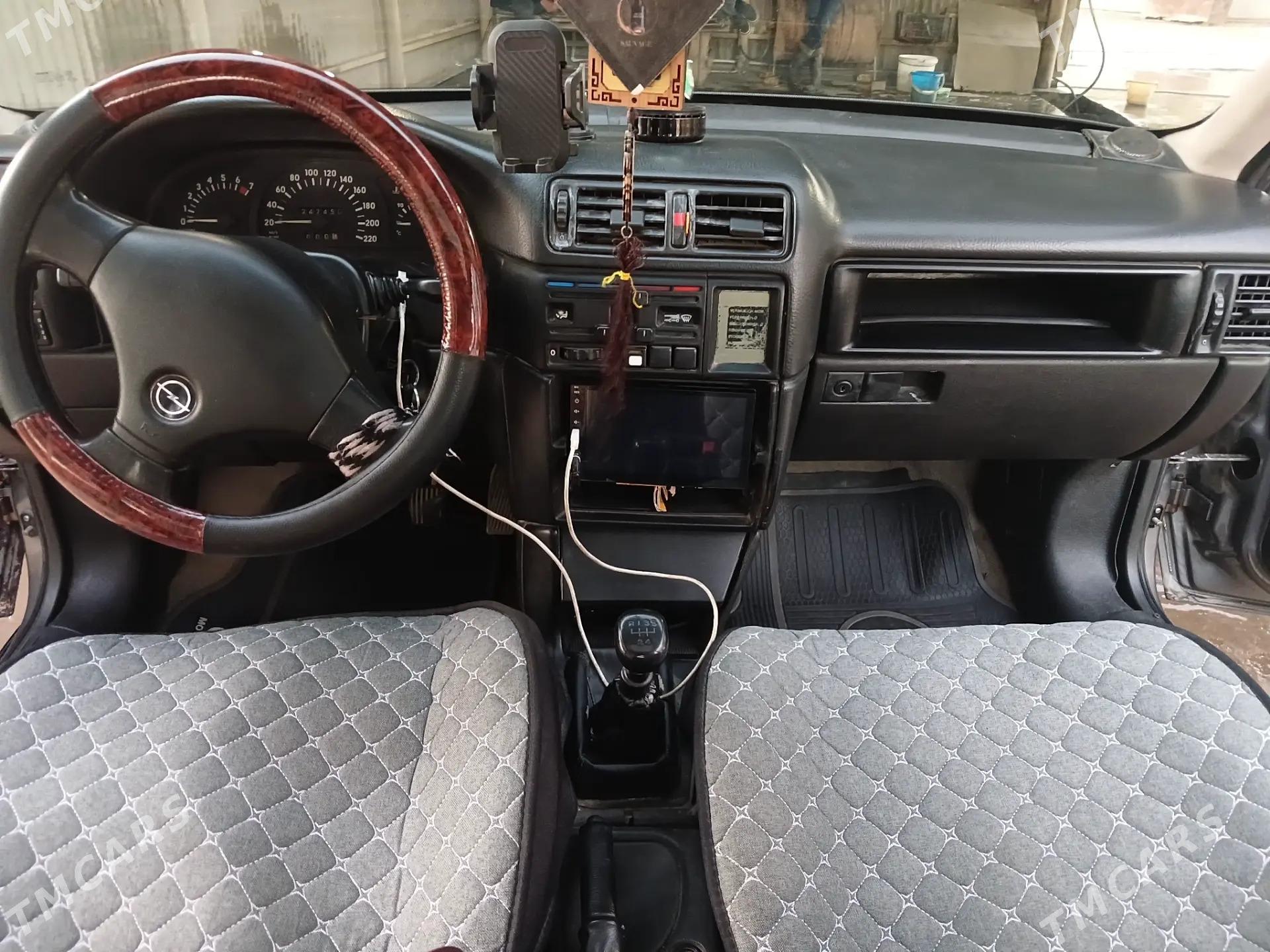 Opel Vectra 1993 - 30 000 TMT - Мары - img 3