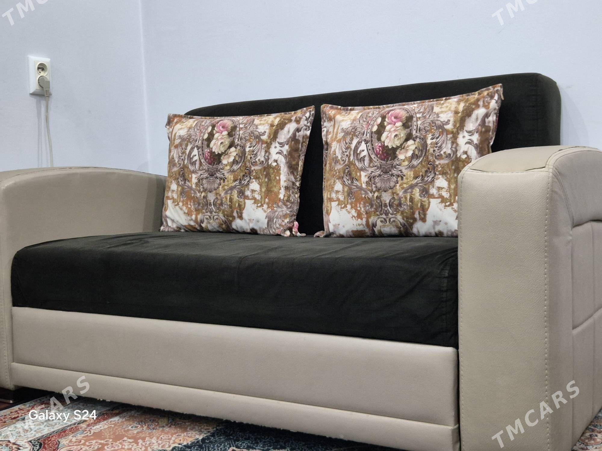 Diwan - Туркменбаши - img 3