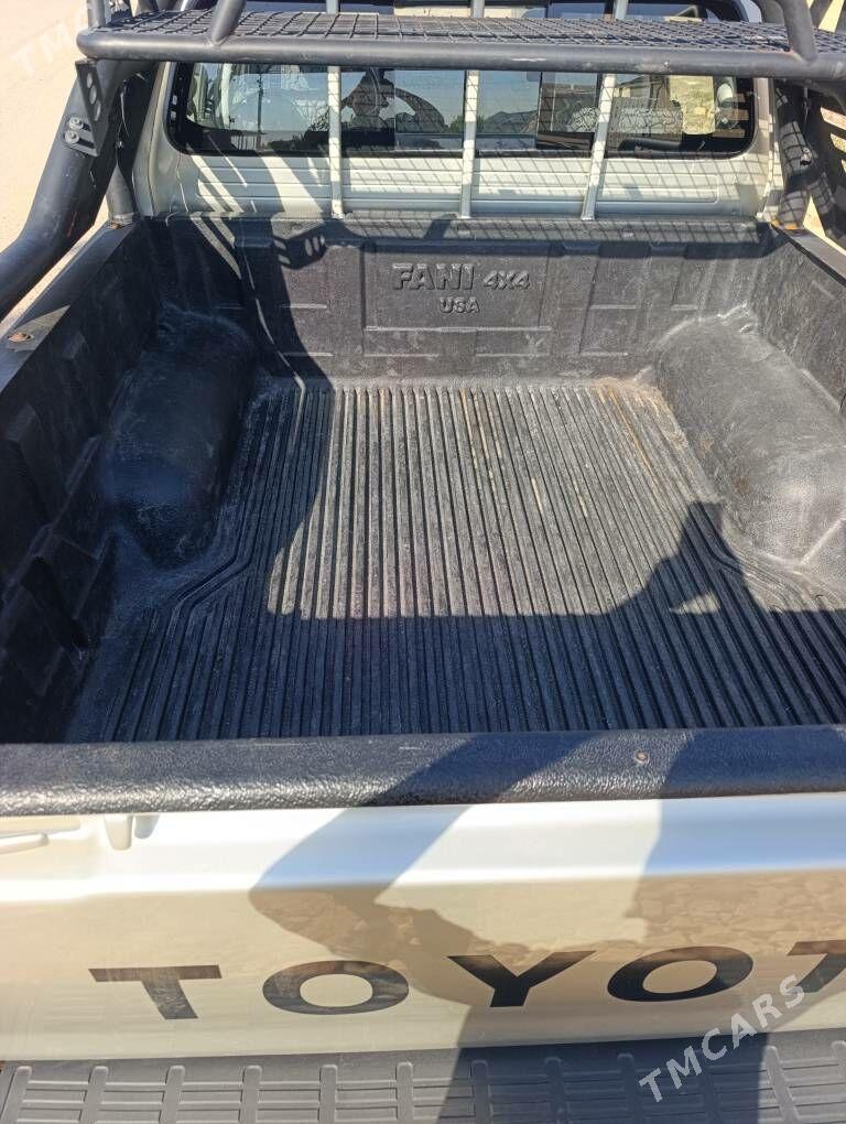 Toyota Hilux 2014 - 410 000 TMT - Халач - img 5