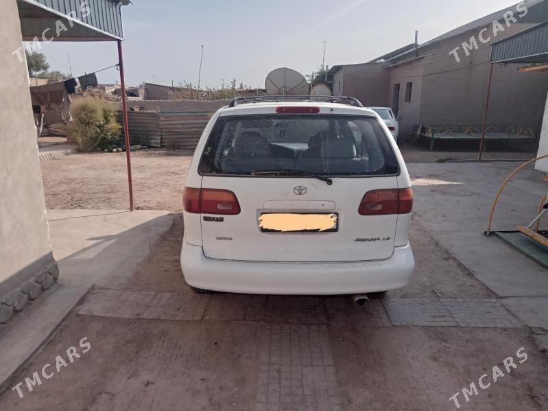 Toyota Sienna 2000 - 200 000 TMT - етр. Туркменбаши - img 3