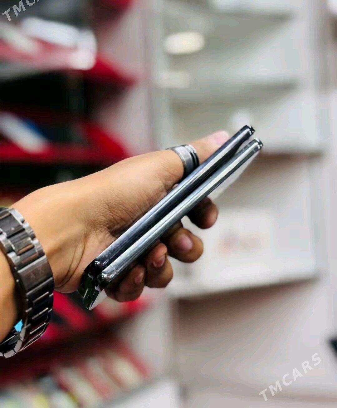 S23 8/256 - Mary - img 3